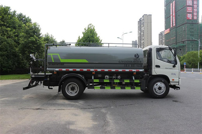 福田9吨洒水车产品参数详解